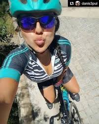 Vicki Is A Kidder Somehow Does The Best Selfies Must Be Her Phone Lol C5o En 2020 Chicas Ciclistas Ciclismo Femenino Ciclista Mujer