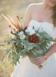 Peacock feathers are also a gorgeous way to bring a bit of natural glamour to your wedding and will fit right in if your color scheme includes blue, green, or teal. 23 Textural Wedding Bouquets With Feathers Weddingomania