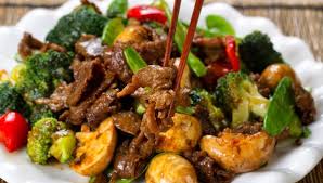 10 Frozen Dinners That Are Actually Good For You Diet Nutrition Sharecare Yet while the freezer aisle has come a long way in improving the nutritional quality and taste of its offerings over the past few decades, it's still laden with fat traps waiting to assault your weight loss progress and good health.