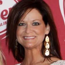 Wendy Bitner's Instagram, Twitter & Facebook