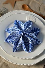 Pliage De Serviette En Flocon De Neige Pour Noel En Video Pliage Serviette Pliage Serviette Noel Pliage Serviette Flocon