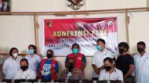 Konsert destini 2013 & yayasan destini anak bangsa. Ini Modus Penipuan Yayasan Anak Bangsa Kardus Berisi Uang Ternyata Kertas Kosong Tribun Ambon