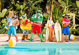 Esse vídeo é o desafio da piscina com a minha namorada carol moura, onde ganha quem construir a piscina e decoração mais bonita e quem vota na melhor. Cosplayers O Desafio Da Festa Na Piscina Chegou Legendsbr