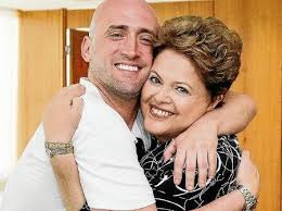 Marido de paulo gustavo, o médico thales bretas usou as redes sociais para falar sobre o estado de saúde do marido. Paulo Gustavo Dilma Rousseff Envia Mensagem De Apoio Ao Ator