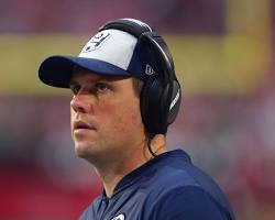 Image of Shane Waldron coaching the Los Angeles Rams