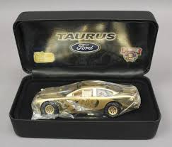 Joe gibbs racing and kyle busch will cheer m&m's 80th anniversary for nascar throwback weekend at darlington raceway in saturday, april 24, 2021 | 4:00 pm. 1998 Racing Champions 1 24 Gold Nascar 24k 98 Pace Hong Auctions