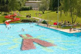 Und wie's dann in der zweiten ferienwoche aussieht, ist bis jetzt in den meisten bädern noch nicht geklärt. Freibad Stadt Freyung Wasserrtuschen Bayerischer Wald Niederbayern