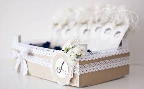 Si usamos las cajas de frutas en la cocina, le daremos un toque rústico y hogareño al espacio. Pin De Marcos Perez Franco En Cajas Decoradas Caja De Fresas Decorada Cajas De Fruta Reciclar Cajas De Fruta