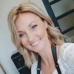 Danielle Borowski's Instagram, Twitter & Facebook