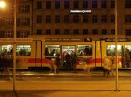 Mit dem stimmungsvollen „morgestraich hat die größte schweizer und die einzige protestantische fasnacht der welt begonnen. Www Tram Basel Ch Spezial Fasnacht 2004 Bilder