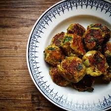 On adore les recettes végétariennes ! Boulettes Vegetariennes Courgettes Oignons Et Curry Gratinez