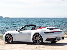 In the city, it manages up to 18 miles to the gallon and on highways those numbers can reach 26. Porsche 911 Carrera 4s Cabriolet 2019 Pictures Information Specs