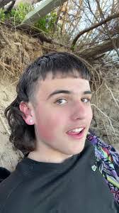 Karissa Beasley's Instagram, Twitter & Facebook