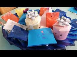 أفكار لتوزيعات العيد و أعياد الميلاد بسيطة جدا youtube in 2020 gift wrapping gifts wrap
