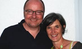 People, cultivate vines, Demeter