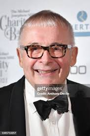 48 Photos & High Res Pictures