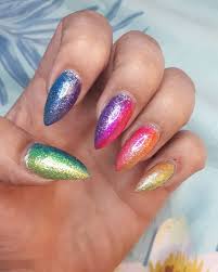 Glitzer Nagel Anleitung Einfach Nagellack Neonpink Regenbogen Nagel Schwamm Nageldesign Nageltrends Ra In 2020 Nagel Glitzer Regenbogen Nagel Nageldesign Bilder