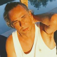 Stream Luis Moura music