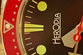 End of watch is about two young los angeles police officers who stumble upon secrets of the mexican drug cartel which leads them to become the cartel's targets. Herodia Series 1 Arthur Vintagesytyle Diver