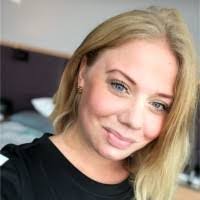 Sarah Alm's Instagram, Twitter & Facebook