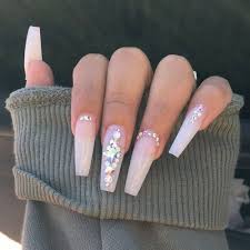 40 White Acrylic Nails To Try This Year