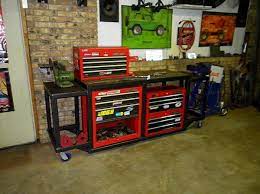 4) the overachiever tool box: Homemade Roller Tool Box Pirate4x4 Com 4x4 And Off Road Forum Tool Box Garage Workshop Layout Homemade Tools