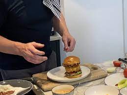 I made them and ugh, i should have trusted my gut about that much garlic. Gordon S Burger In 10 Minutes Gordon Ramsay Com