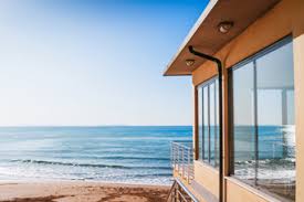 Finden sie hier ihre perfektes ferienhaus direkt am meer, nur ein paar schritte vom strand entfernt. Strandhaus Italien Urlaub An Der Mittelmeerkuste Ferienhaus Italien