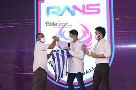 Rans cilegon rosa aggiornata calendario schede dei giocatori valori di mercato calciomercato statistiche e tanto altro. Suporter Kecewa Jika Raffi Ahmad Pindahkan Rans Cilegon United Ke Jakarta Bolasport Com