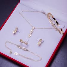 4 345 Mentions J Aime 76 Commentaires Sun Bijoux Sun Bijoux Sur Instagram Collier Tres Chic De 5 Piece Seulement Prix 3 Jewelery Necklace Jewelry
