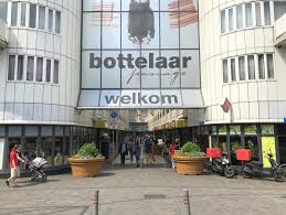Shopping ao céu aberto（city mall almere）. Mall Almere Photos Free Royalty Free Stock Photos From Dreamstime