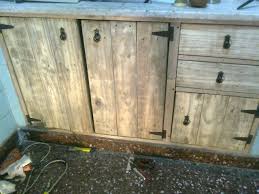 Pin De Maria Martinez En Cocinas Puertas De Madera Madera De Madera