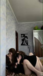 Alice x Haizlee fingering wet