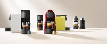 Upper saddle river, nj 07458. Amazon De De Longhi Nespresso Essenza Mini En 85 W Kaffeekapselmaschine Welcome Set Mit Kapseln In Unterschiedlichen Geschmacksrichtungen 19 Bar Pumpendruck Platzsparend Weiss