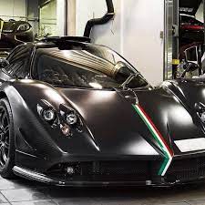 10 cars with italian bodies and american v8s. Pagani Zonda R Italian Stripes Amazing Cars Pagani Super Cars