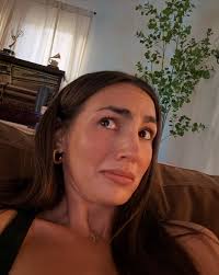 Emily Bear (@mlebear) • Instagram photos and videos