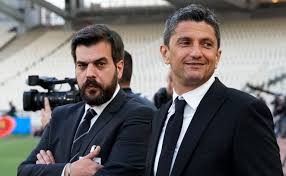Με τα εισιτήρια στο χέρι ο ραζβάν λουτσέσκου για την επιστροφή. Vfn6lykvm3xuvm