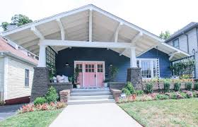 This place gathers elements of modernism with tranquility and privacy, offering one a real home. 12 Ways To Get The Hgtv Urban Oasis Look In Your Home Deeply Southern Home