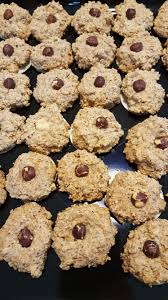 Haselnussbusserl 2 Eiweiss 200g Zucker 1 Pa Vanillezucker 200g Gemahlene Haselnusse Kleine Runde Backobla Lebensmittel Essen Gemahlene Haselnusse Vanillezucker