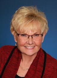 Sandy Roland's Instagram, Twitter & Facebook