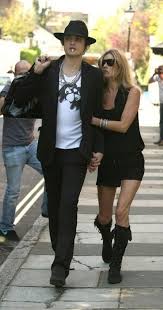 Daddy winehouse's concerns that doherty is bad for his daughter are supported by the constant flow of new videos surfacing on youtube. Pete Doherty Dating Famousfix Com