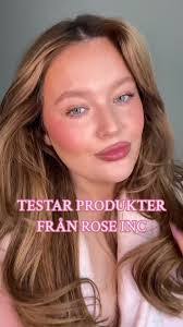 Jessica Hedman's Instagram, Twitter & Facebook