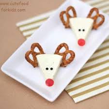 In this article you will find easy and delicious (and kid friendly) vegan recipes for appetizers during your holiday season, christmas or otherwise! Reindeer Cheese Appetizer Christmas Party Food Tip Junkie Christmas Food Christmas Recipes Appetizers Holiday Snacks
