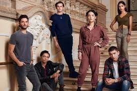 Archie renaux (mal on the upcoming netflix show 'shadow and bone') goes live on instagram with some of the 'shadow and bone' cast members (ben barnes. The Cast Of Netflix S Shadow And Bone Is Perfect The Cool Table