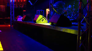 Das bett (german for bed) is a nightclub with a slightly different touch and feel, that draws crowds on a weekly basis. Voice Acoustic Das Bett Live Musik Club Frankfurt Am Main Deutschland