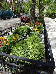 Spring Parkway By Topiarius Urban Garden Floral Design Urban Garden Patio Garden Garden Projects