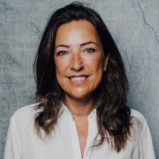 Emma Etienne sur LinkedIn : [ Moment fraternel] En cherchant un Doc dans  les archives de SPEAK! on…