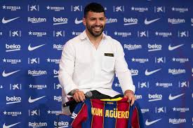 The argentine striker says goodbye to the premier league as one of the legends of the sky, with which he never tires of celebrating. Sergio Aguero Resmi Gabung Barcelona Cerita Bola