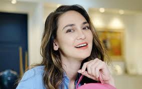 Inilah 10 wanita tercantik di dunia tahun 2019. Luna Maya Ungguli Likes Syahrini Meski Baru Masuk Daftar Nominasi 100 Wajah Tercantik 2020