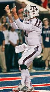 A video history of texas a&m football: Texas A M Quarterback Johnny Manziel Cashing Out Johnny Manziel Texas Sports College Football Players